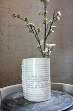 Load image into Gallery viewer, Note Paper Vase
